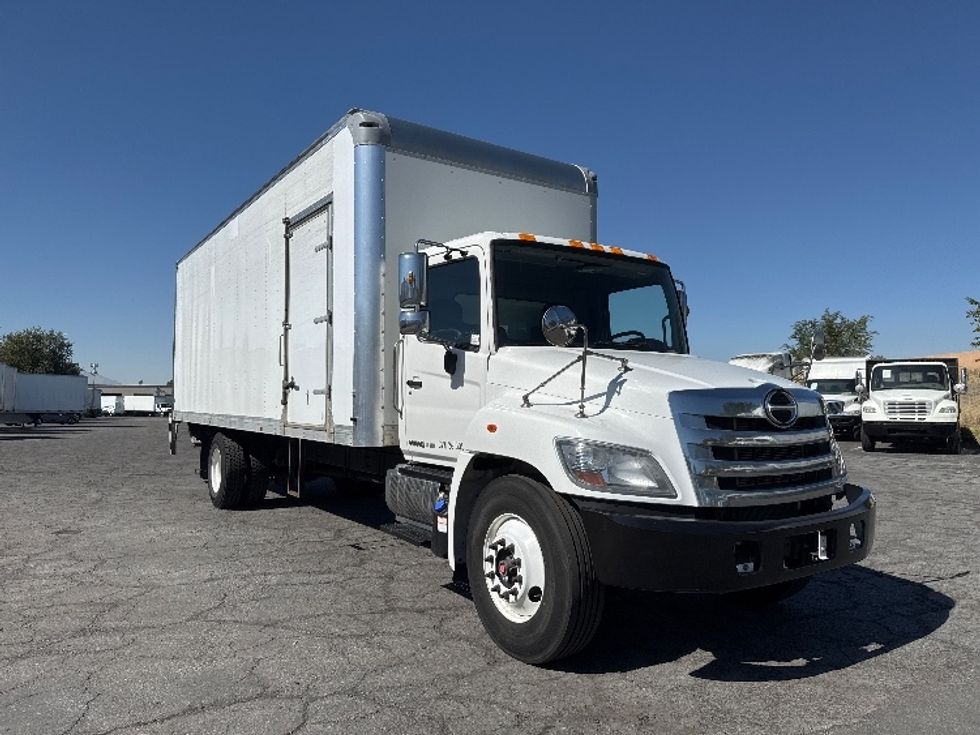 Medium Duty Box Truck-Light and Medium Duty Trucks-Hino-2020-268-West Valley City-UT-131,287\n\t\tmiles-$ 62,000 - Image 1