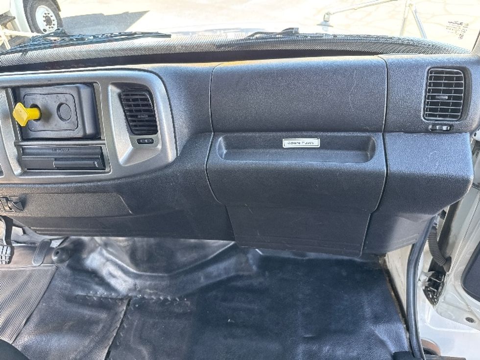 Medium Duty Box Truck-Light and Medium Duty Trucks-Hino-2020-268-West Valley City-UT-131,287\n\t\tmiles-$ 62,000 - Image 21