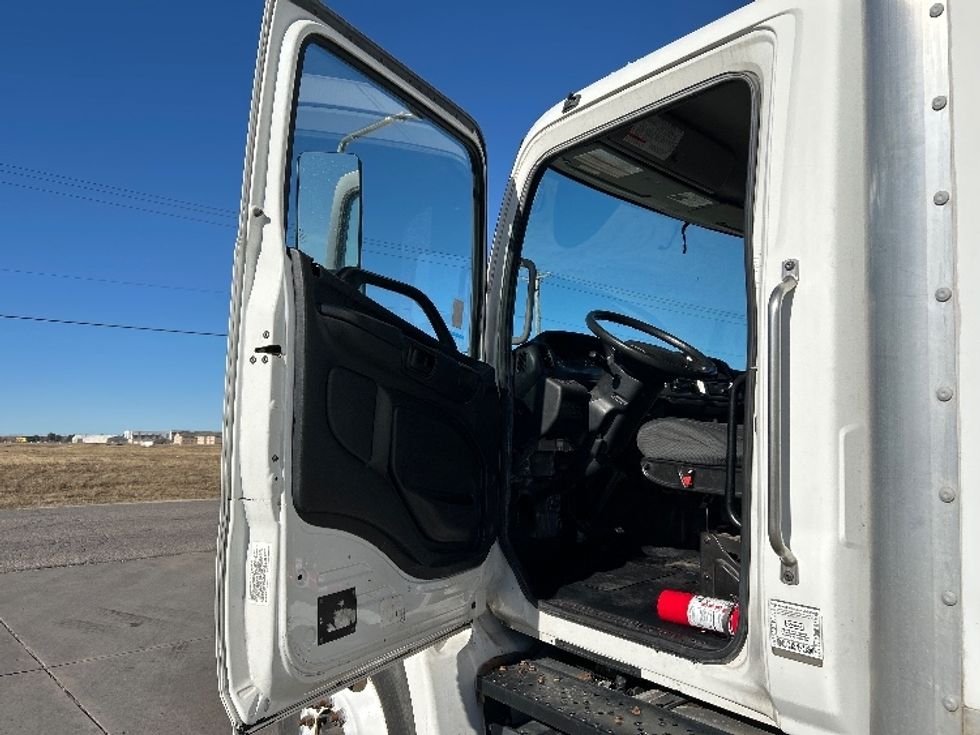 Medium Duty Box Truck-Light and Medium Duty Trucks-Hino-2020-268-Wichita-KS-305,850\n\t\tmiles-$ 29,750 - Image 16