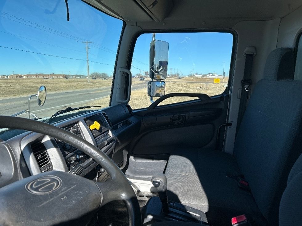 Medium Duty Box Truck-Light and Medium Duty Trucks-Hino-2020-268-Wichita-KS-305,850\n\t\tmiles-$ 29,750 - Image 19