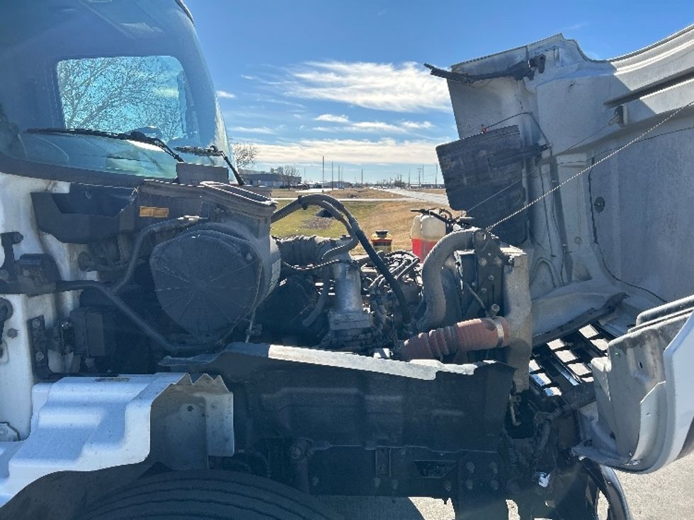 Medium Duty Box Truck-Light and Medium Duty Trucks-Hino-2020-268-Wichita-KS-305,850\n\t\tmiles-$ 29,750 - Image 23