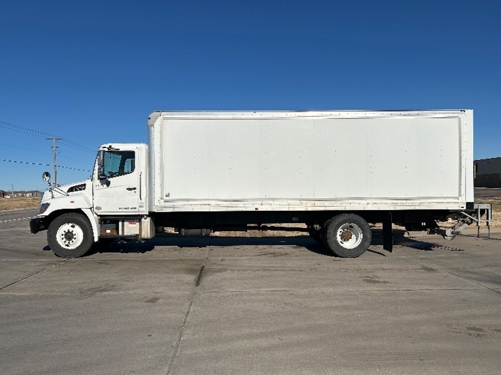 Medium Duty Box Truck-Light and Medium Duty Trucks-Hino-2020-268-Wichita-KS-305,850\n\t\tmiles-$ 29,750 - Image 4