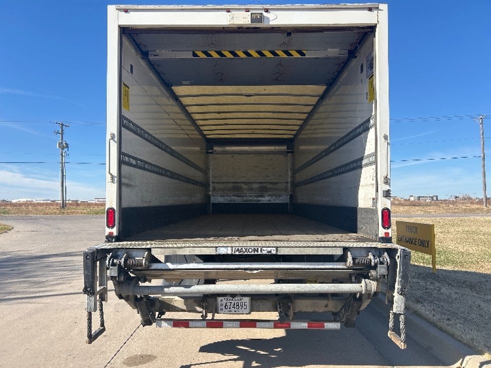 Medium Duty Box Truck-Light and Medium Duty Trucks-Hino-2020-268-Wichita-KS-314,418\n\t\tmiles-$ 28,000 - Image 8