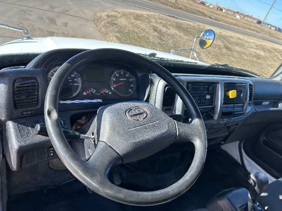Medium Duty Box Truck-Light and Medium Duty Trucks-Hino-2020-268-Wichita-KS-354,542\n\t\tmiles-$ 22,500 - Image 17