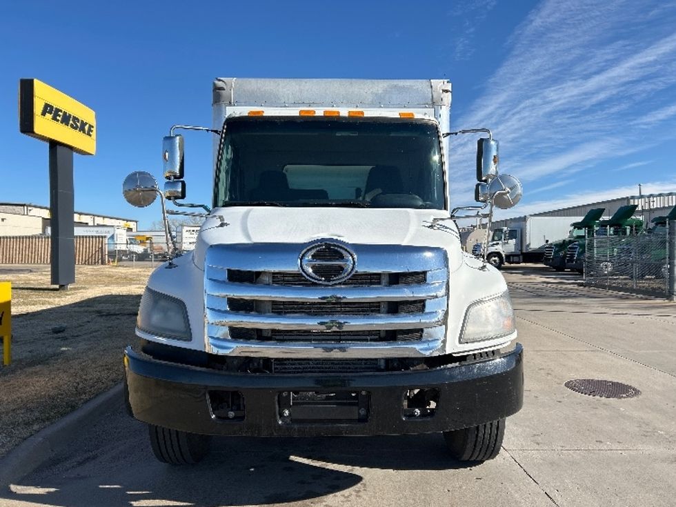 Medium Duty Box Truck-Light and Medium Duty Trucks-Hino-2020-268-Wichita-KS-354,542\n\t\tmiles-$ 22,500 - Image 2