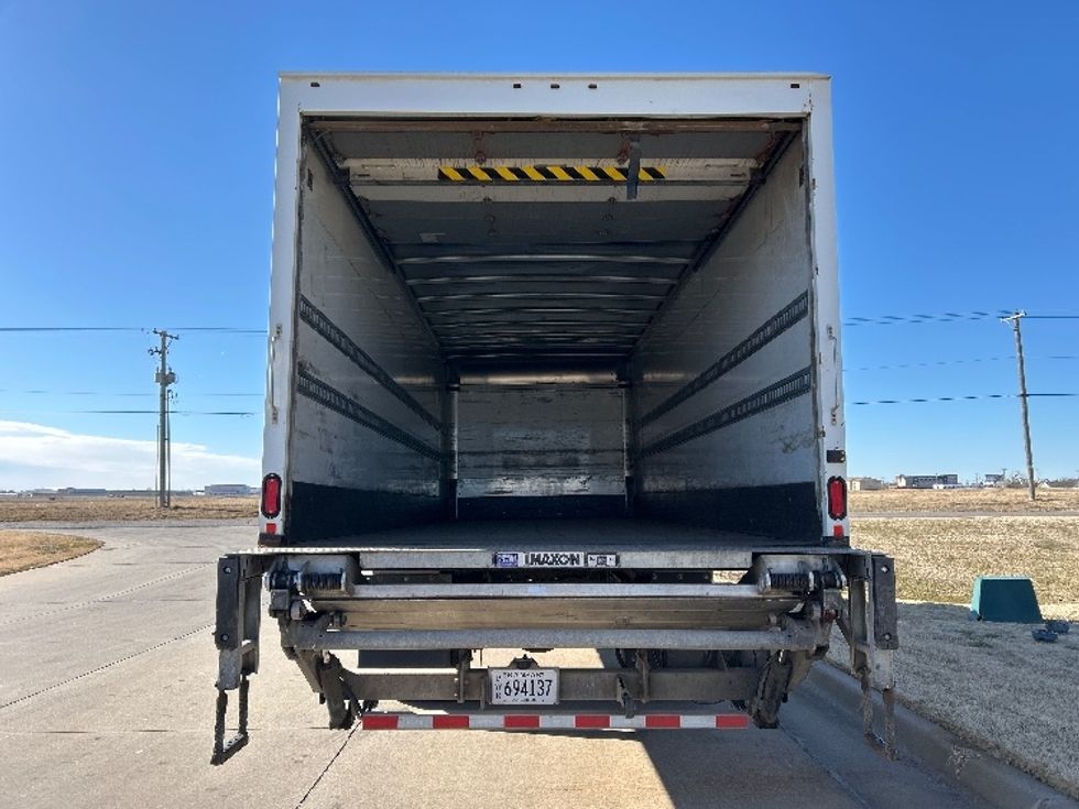 Medium Duty Box Truck-Light and Medium Duty Trucks-Hino-2020-268-Wichita-KS-354,542\n\t\tmiles-$ 22,500 - Image 8