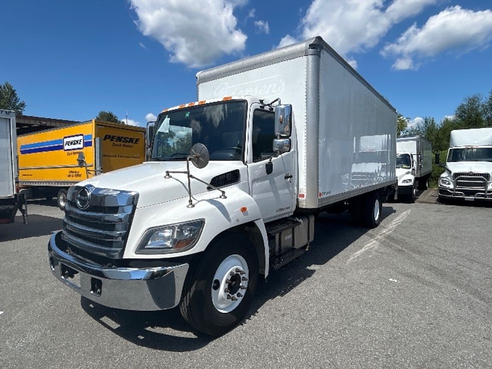 Medium Duty Box Truck-Light and Medium Duty Trucks-Hino-2020-338-Abbotsford-BC-176,101\n\t\tkm-$ 61,250 - Image 3