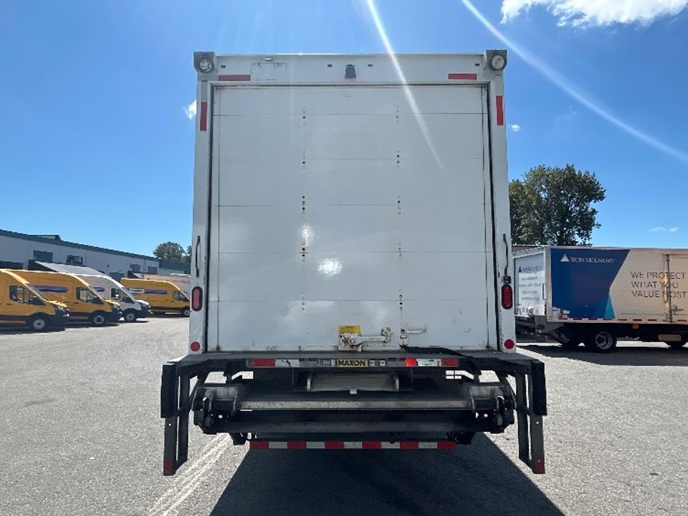 Medium Duty Box Truck-Light and Medium Duty Trucks-Hino-2020-338-Abbotsford-BC-176,101\n\t\tkm-$ 61,250 - Image 7