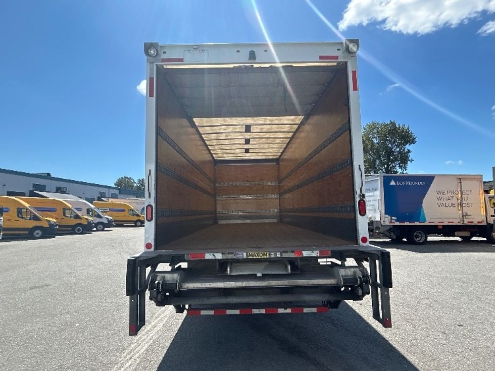 Medium Duty Box Truck-Light and Medium Duty Trucks-Hino-2020-338-Abbotsford-BC-176,101\n\t\tkm-$ 61,250 - Image 8