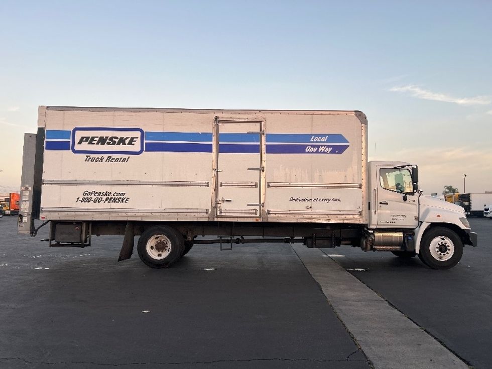 Medium Duty Box Truck-Light and Medium Duty Trucks-Hino-2020-338-Anaheim-CA-165,973\n\t\tmiles-$ 48,000 - Image 15