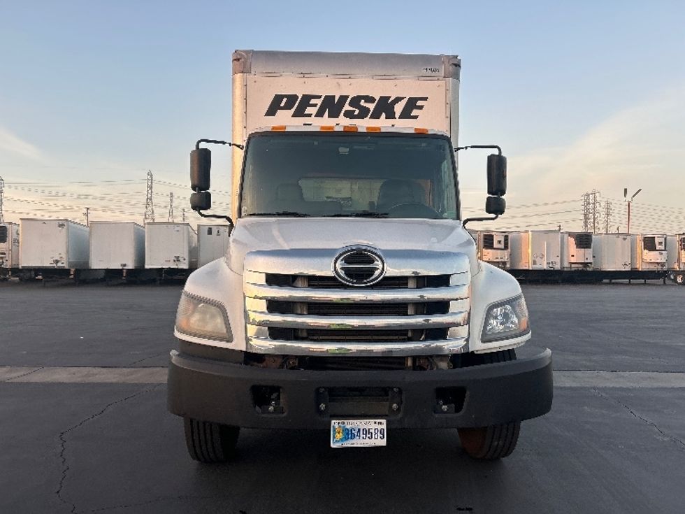 Medium Duty Box Truck-Light and Medium Duty Trucks-Hino-2020-338-Anaheim-CA-165,973\n\t\tmiles-$ 48,000 - Image 2