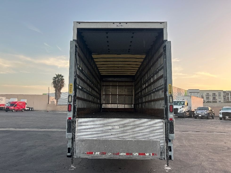 Medium Duty Box Truck-Light and Medium Duty Trucks-Hino-2020-338-Anaheim-CA-165,973\n\t\tmiles-$ 48,000 - Image 8