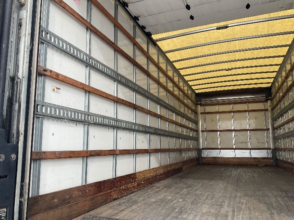 Medium Duty Box Truck-Light and Medium Duty Trucks-Hino-2020-338-Bowling Green-KY-254,985\n\t\tmiles-$ 37,750 - Image 11