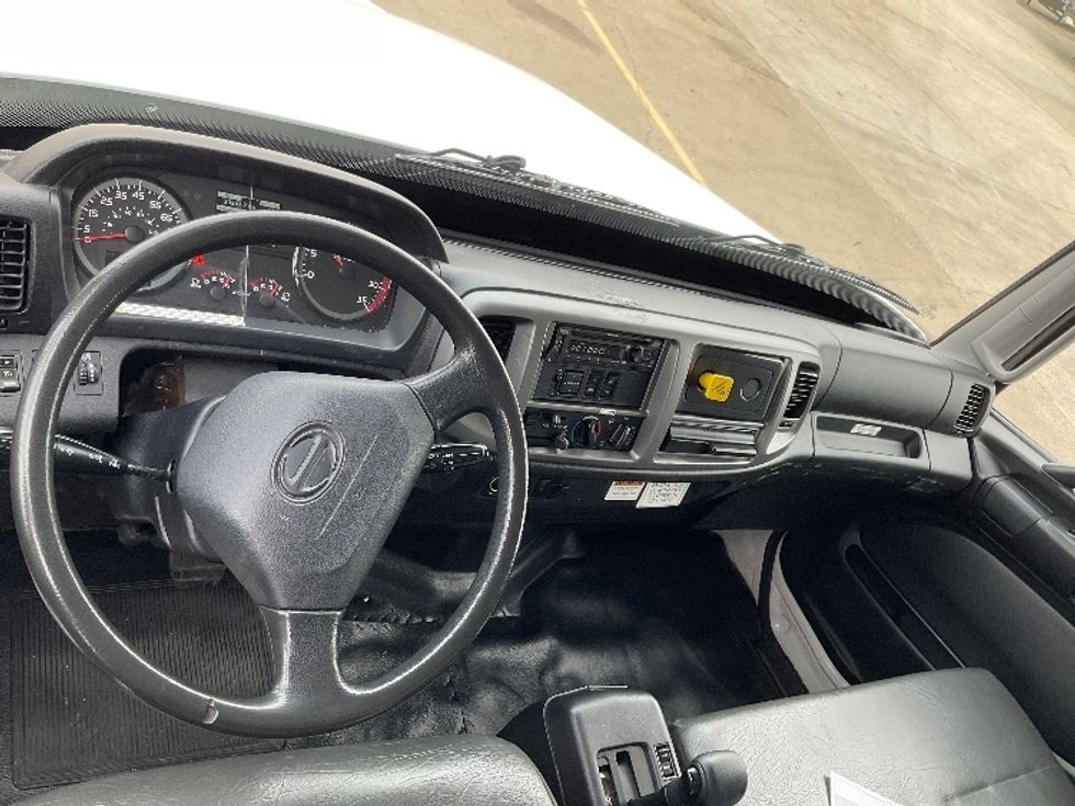 Medium Duty Box Truck-Light and Medium Duty Trucks-Hino-2020-338-Bowling Green-KY-254,985\n\t\tmiles-$ 37,750 - Image 18