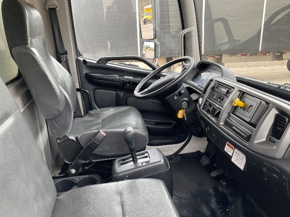 Medium Duty Box Truck-Light and Medium Duty Trucks-Hino-2020-338-Bowling Green-KY-254,985\n\t\tmiles-$ 37,750 - Image 22