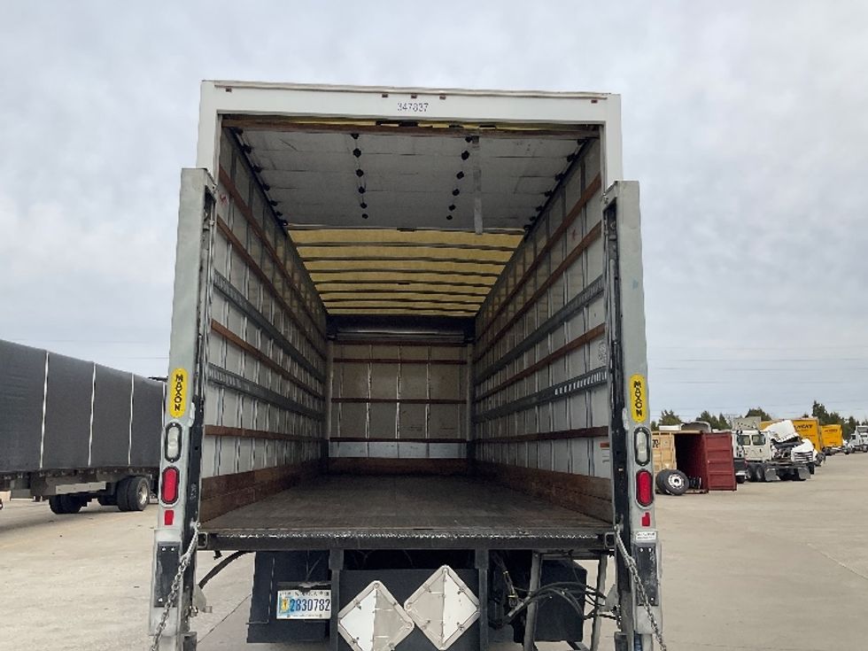 Medium Duty Box Truck-Light and Medium Duty Trucks-Hino-2020-338-Bowling Green-KY-254,985\n\t\tmiles-$ 37,750 - Image 8