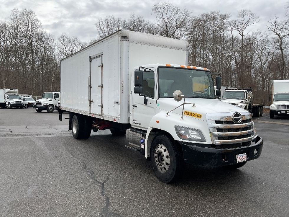 Medium Duty Box Truck-Light and Medium Duty Trucks-Hino-2020-338-Braintree-MA-144,572\n\t\tmiles-$ 41,500 - Image 1