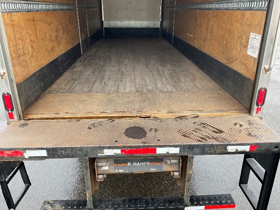 Medium Duty Box Truck-Light and Medium Duty Trucks-Hino-2020-338-Braintree-MA-144,572\n\t\tmiles-$ 41,500 - Image 10