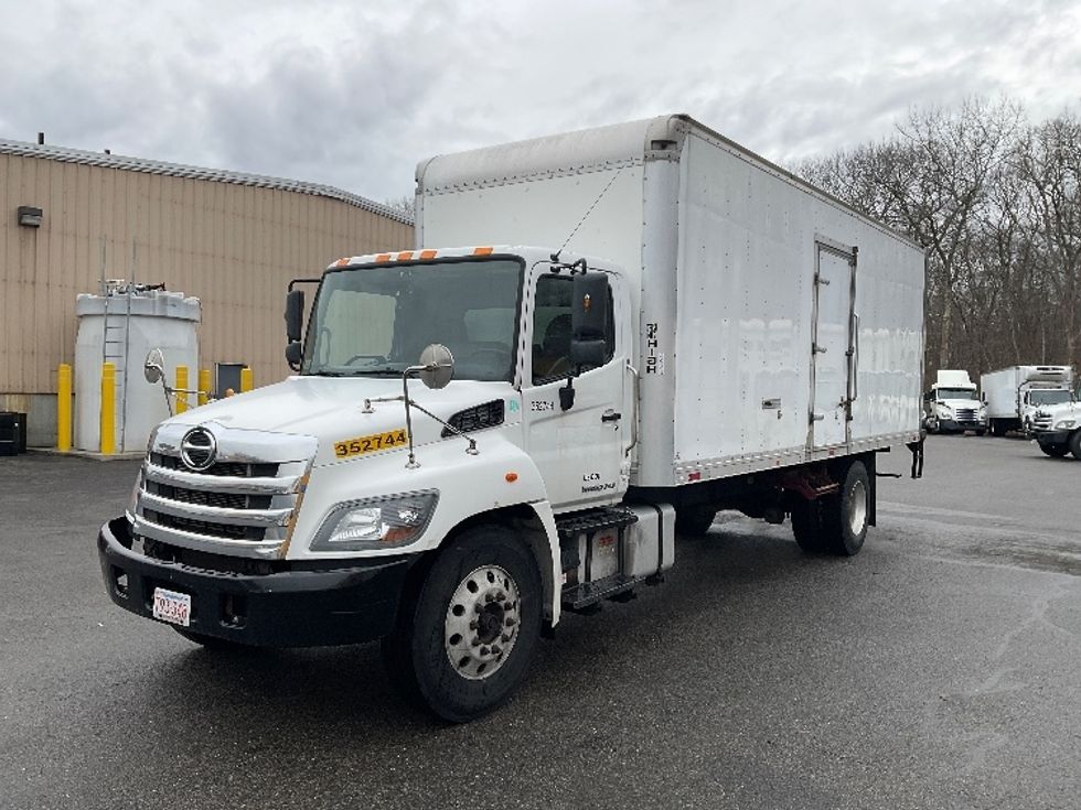 Medium Duty Box Truck-Light and Medium Duty Trucks-Hino-2020-338-Braintree-MA-144,572\n\t\tmiles-$ 41,500 - Image 3