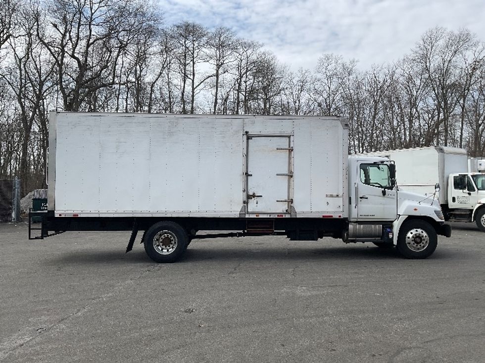 2020 Hino Conventional Type Truck Single Cab photo 12