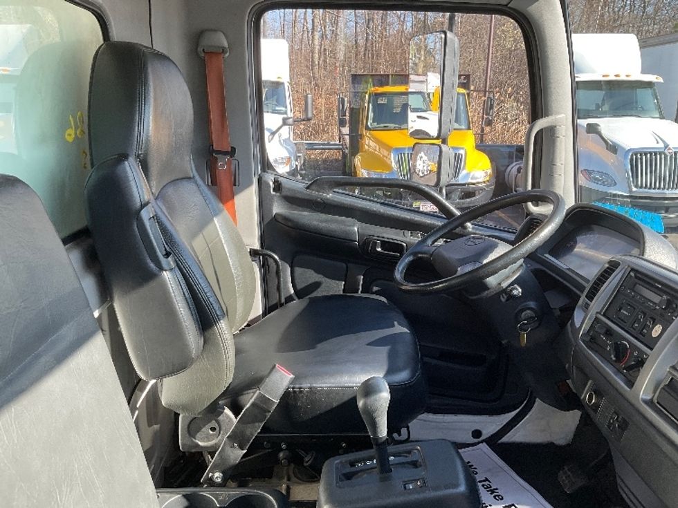 2020 Hino Conventional Type Truck Single Cab photo 19