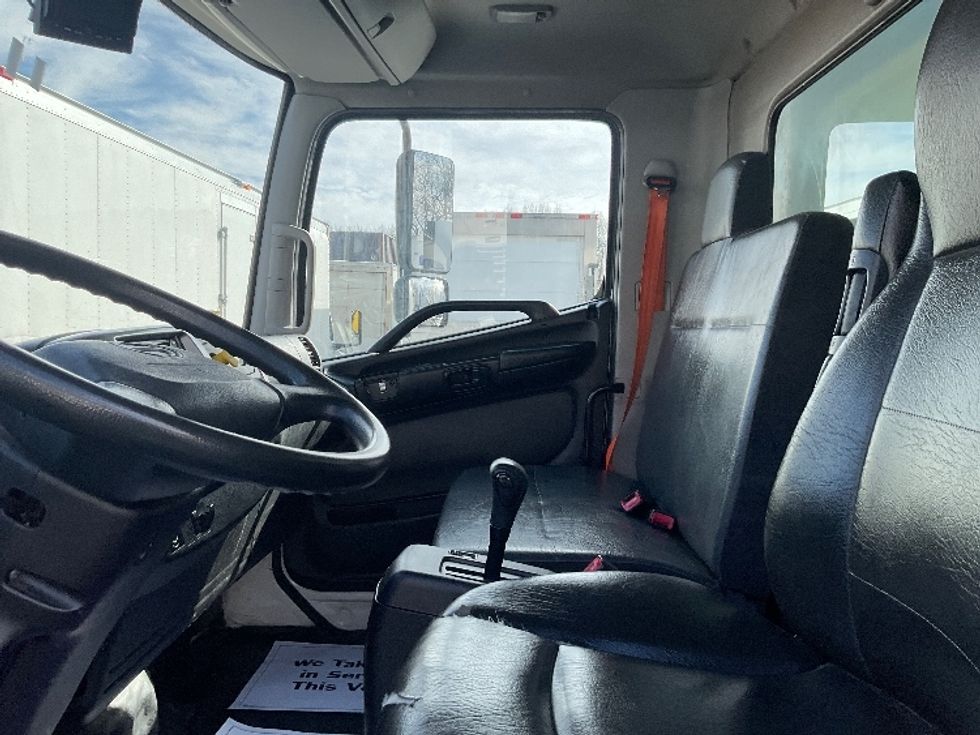 Medium Duty Box Truck-Light and Medium Duty Trucks-Hino-2020-338-Braintree-MA-175,403\n\t\tmiles-$ 39,250 - Image 19