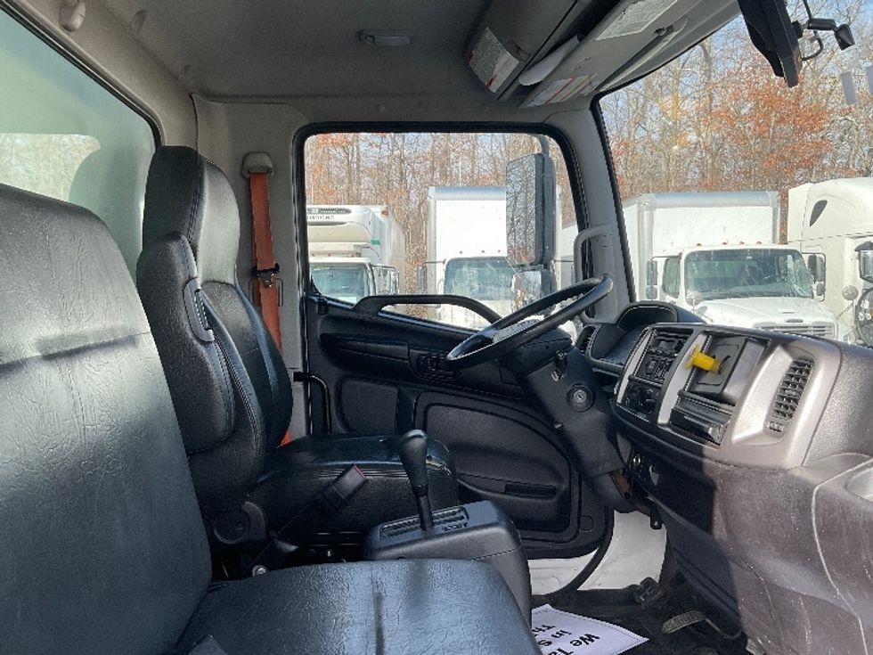 Medium Duty Box Truck-Light and Medium Duty Trucks-Hino-2020-338-Braintree-MA-175,403\n\t\tmiles-$ 39,250 - Image 22