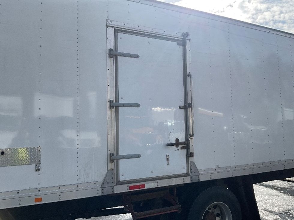 Medium Duty Box Truck-Light and Medium Duty Trucks-Hino-2020-338-Braintree-MA-175,403\n\t\tmiles-$ 39,250 - Image 25