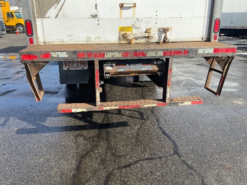 Medium Duty Box Truck-Light and Medium Duty Trucks-Hino-2020-338-Braintree-MA-175,403\n\t\tmiles-$ 39,250 - Image 26