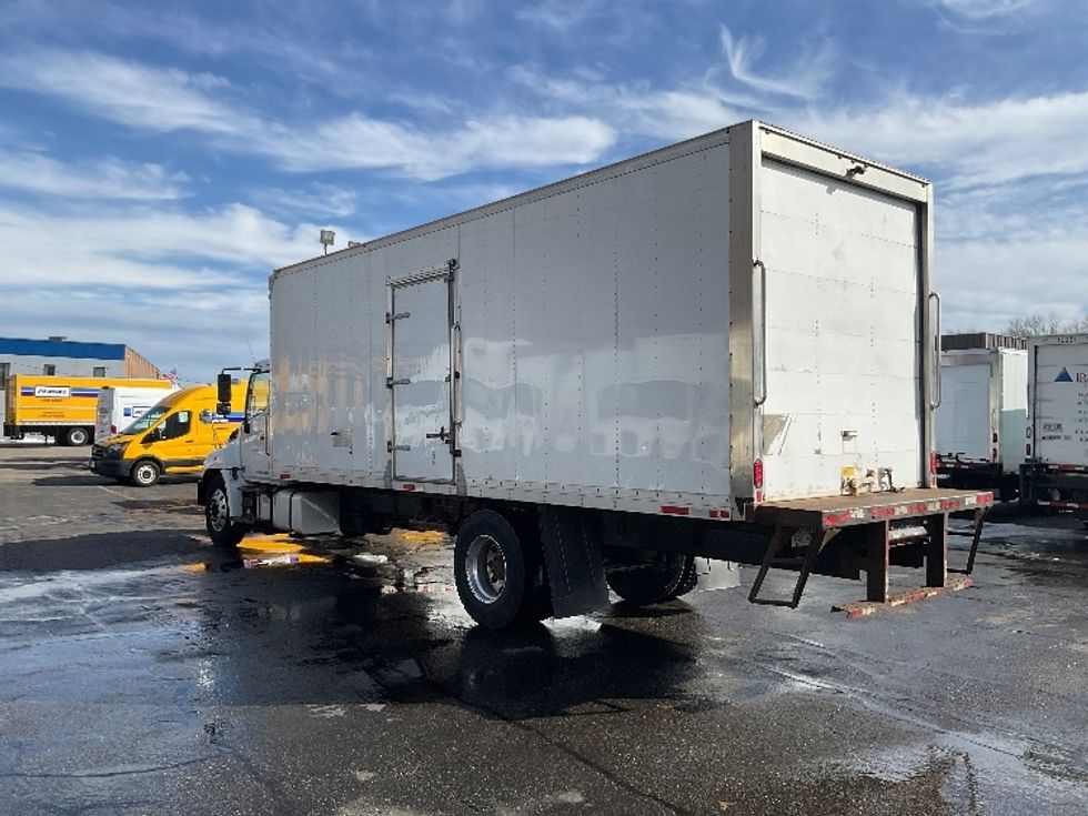 Medium Duty Box Truck-Light and Medium Duty Trucks-Hino-2020-338-Braintree-MA-175,403\n\t\tmiles-$ 39,250 - Image 6