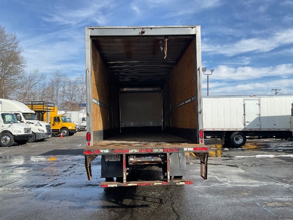 Medium Duty Box Truck-Light and Medium Duty Trucks-Hino-2020-338-Braintree-MA-175,403\n\t\tmiles-$ 39,250 - Image 9