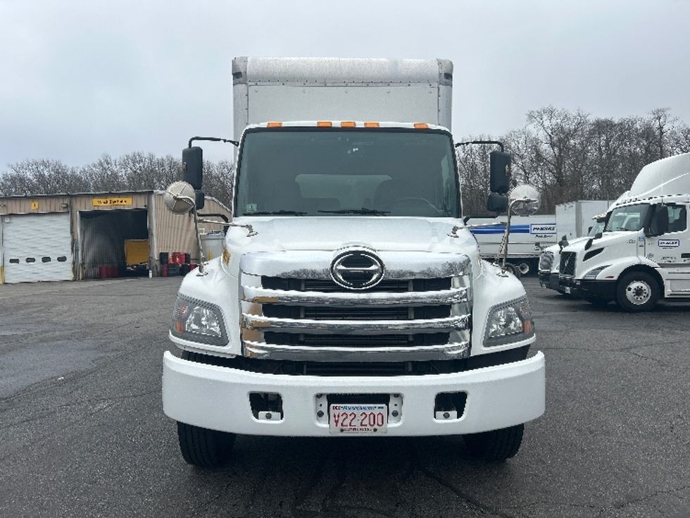 Medium Duty Box Truck-Light and Medium Duty Trucks-Hino-2020-338-Braintree-MA-70,048\n\t\tmiles-$ 46,000 - Image 2