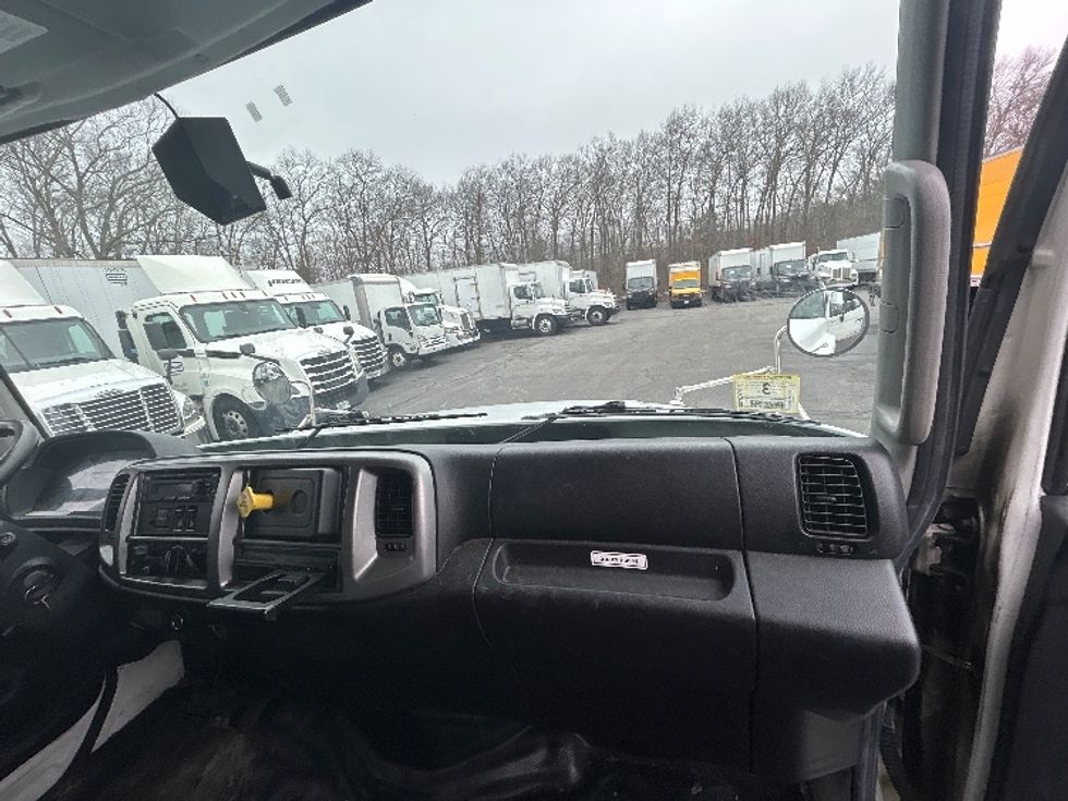 Medium Duty Box Truck-Light and Medium Duty Trucks-Hino-2020-338-Braintree-MA-70,048\n\t\tmiles-$ 46,000 - Image 21