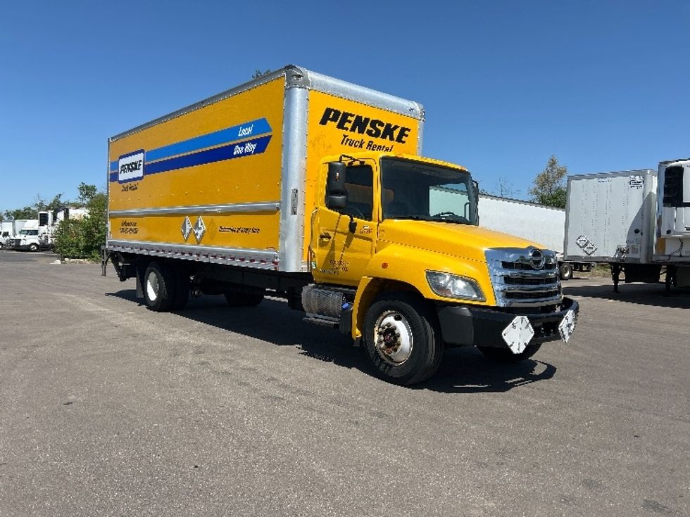 Medium Duty Box Truck-Light and Medium Duty Trucks-Hino-2020-338-Brooklyn Park-MN-161,905\n\t\tmiles-$ 39,500 - Image 1