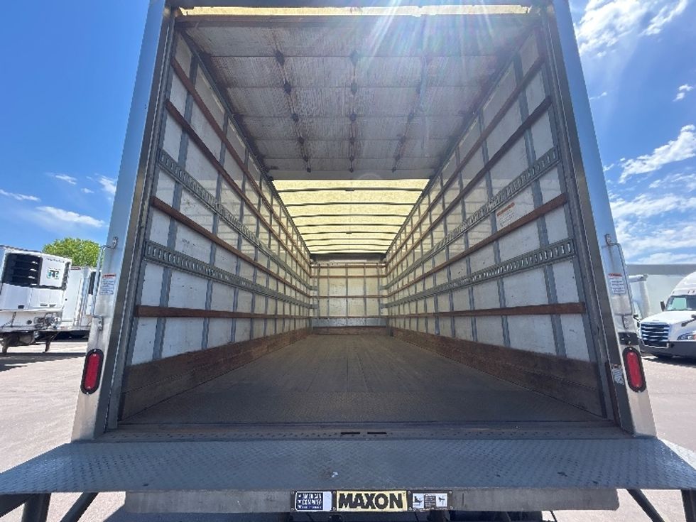 Medium Duty Box Truck-Light and Medium Duty Trucks-Hino-2020-338-Brooklyn Park-MN-161,905\n\t\tmiles-$ 39,500 - Image 10