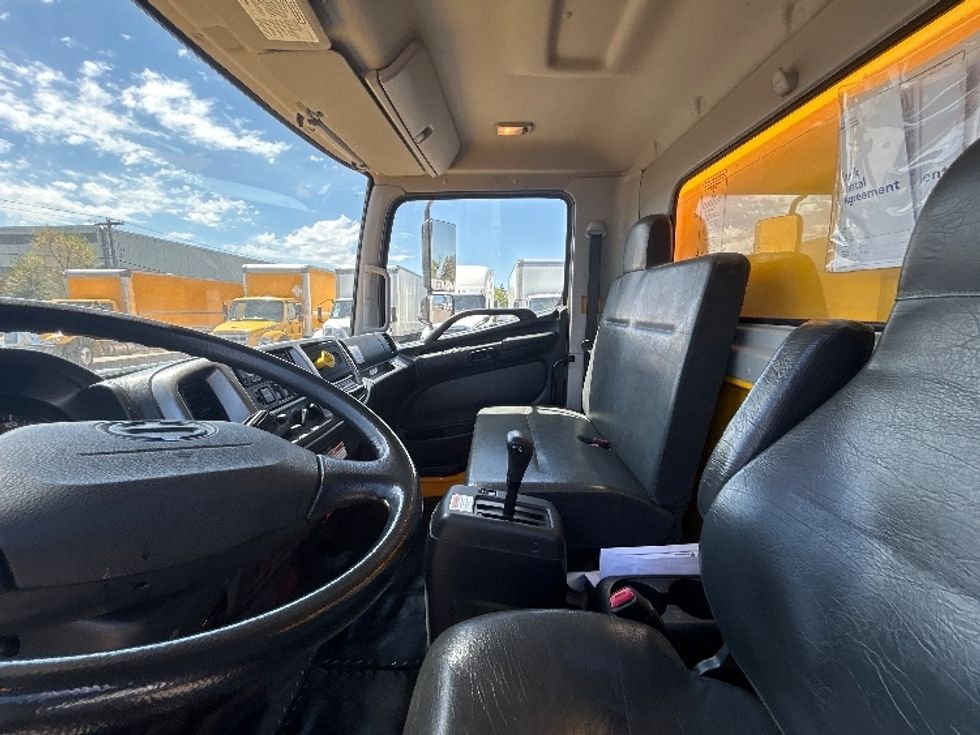 Medium Duty Box Truck-Light and Medium Duty Trucks-Hino-2020-338-Brooklyn Park-MN-161,905\n\t\tmiles-$ 39,500 - Image 19