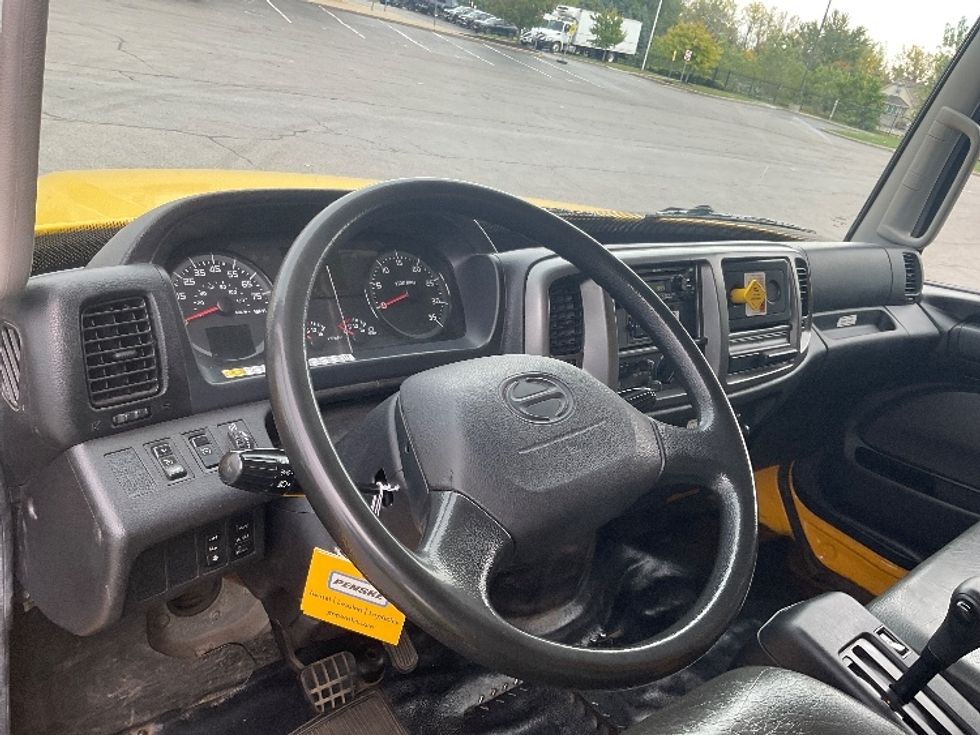 Medium Duty Box Truck-Light and Medium Duty Trucks-Hino-2020-338-Buffalo-NY-161,398\n\t\tmiles-$ 42,000 - Image 17