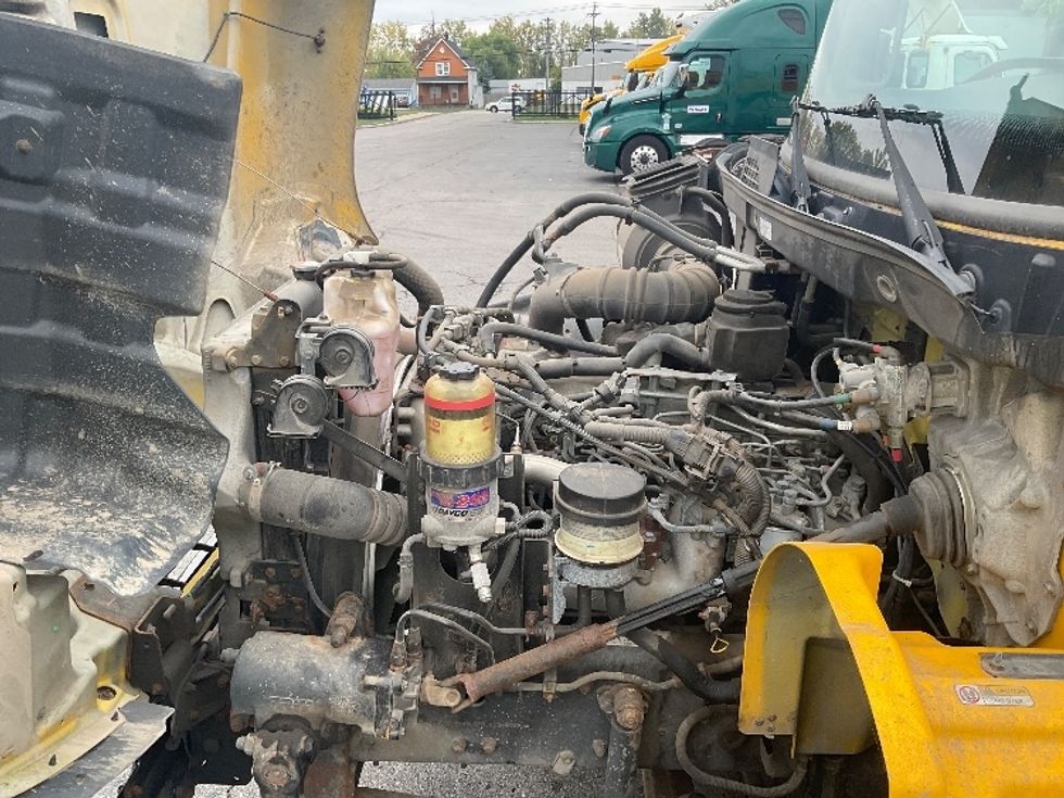 Medium Duty Box Truck-Light and Medium Duty Trucks-Hino-2020-338-Buffalo-NY-161,398\n\t\tmiles-$ 42,000 - Image 24