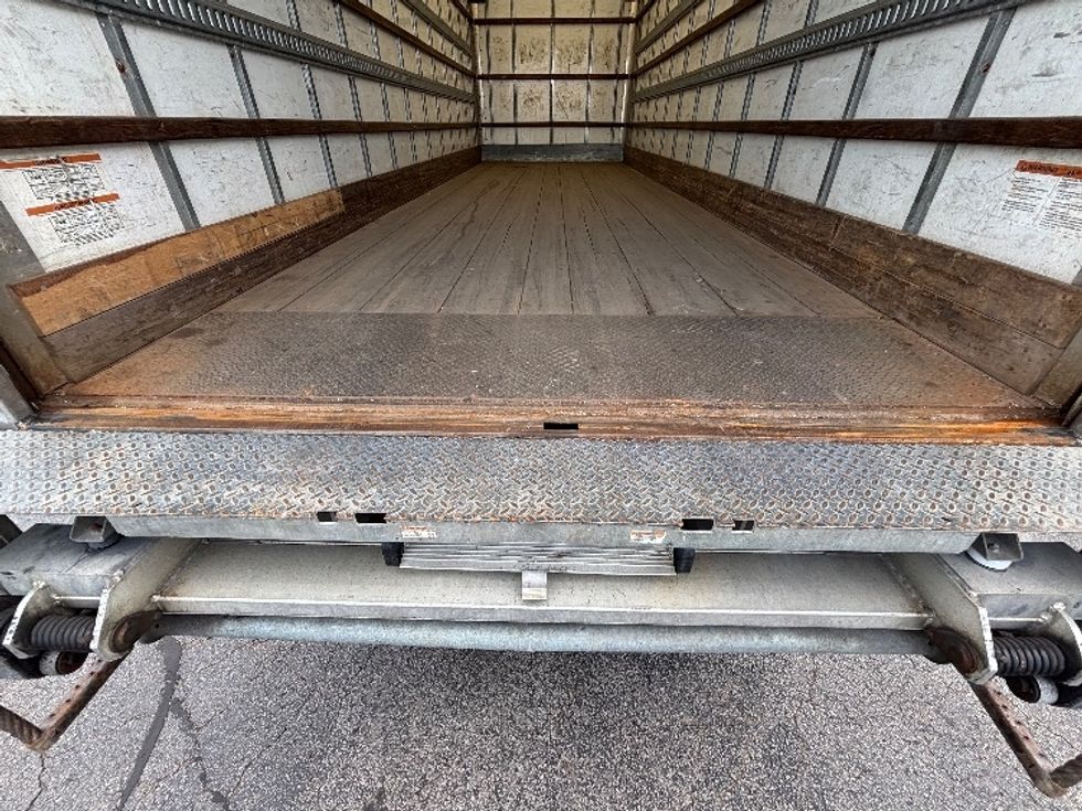 Medium Duty Box Truck-Light and Medium Duty Trucks-Hino-2020-338-Burlington-ON-391,403\n\t\tkm-$ 49,750 - Image 10