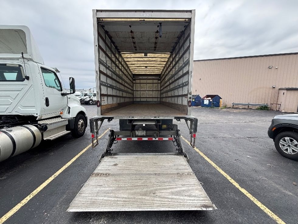 Medium Duty Box Truck-Light and Medium Duty Trucks-Hino-2020-338-Burlington-ON-391,403\n\t\tkm-$ 49,750 - Image 9