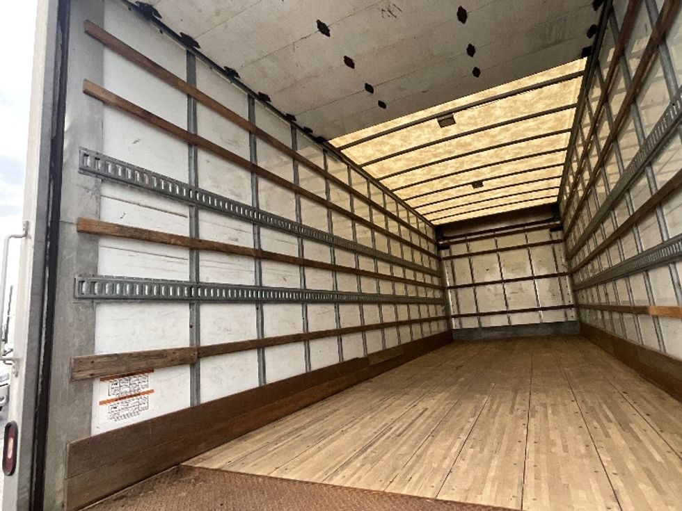 Medium Duty Box Truck-Light and Medium Duty Trucks-Hino-2020-338-Cambridge-ON-336,429\n\t\tkm-$ 56,250 - Image 11