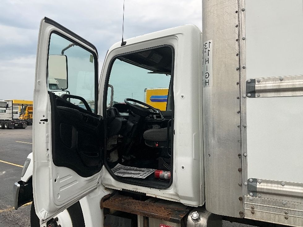 Medium Duty Box Truck-Light and Medium Duty Trucks-Hino-2020-338-Cambridge-ON-336,429\n\t\tkm-$ 56,250 - Image 16