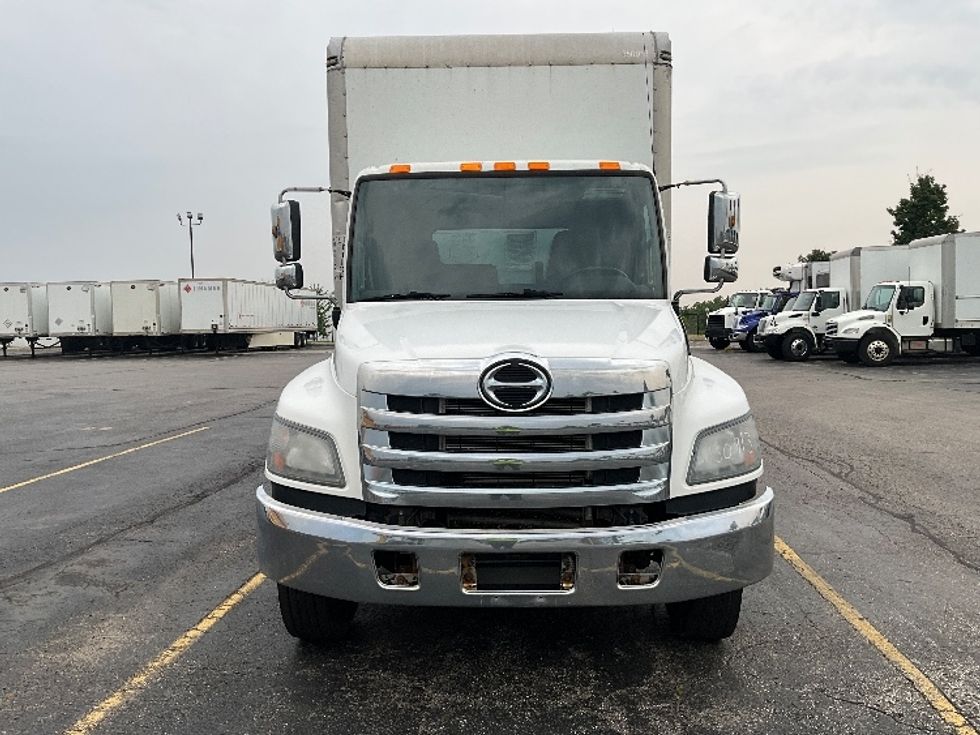 Medium Duty Box Truck-Light and Medium Duty Trucks-Hino-2020-338-Cambridge-ON-336,429\n\t\tkm-$ 56,250 - Image 2