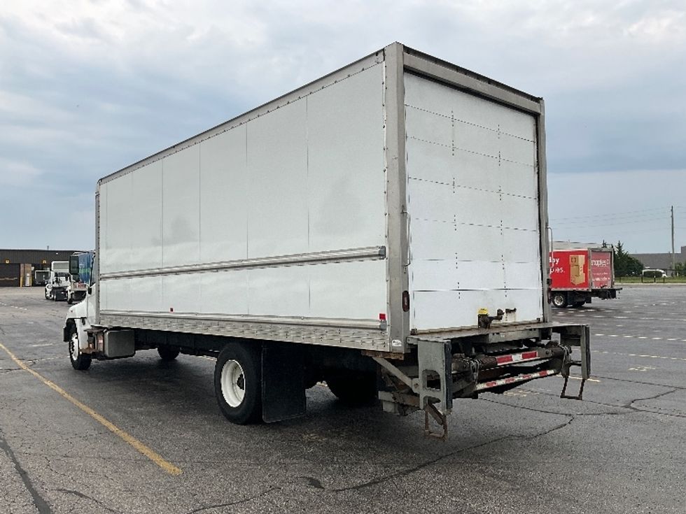 Medium Duty Box Truck-Light and Medium Duty Trucks-Hino-2020-338-Cambridge-ON-336,429\n\t\tkm-$ 56,250 - Image 6