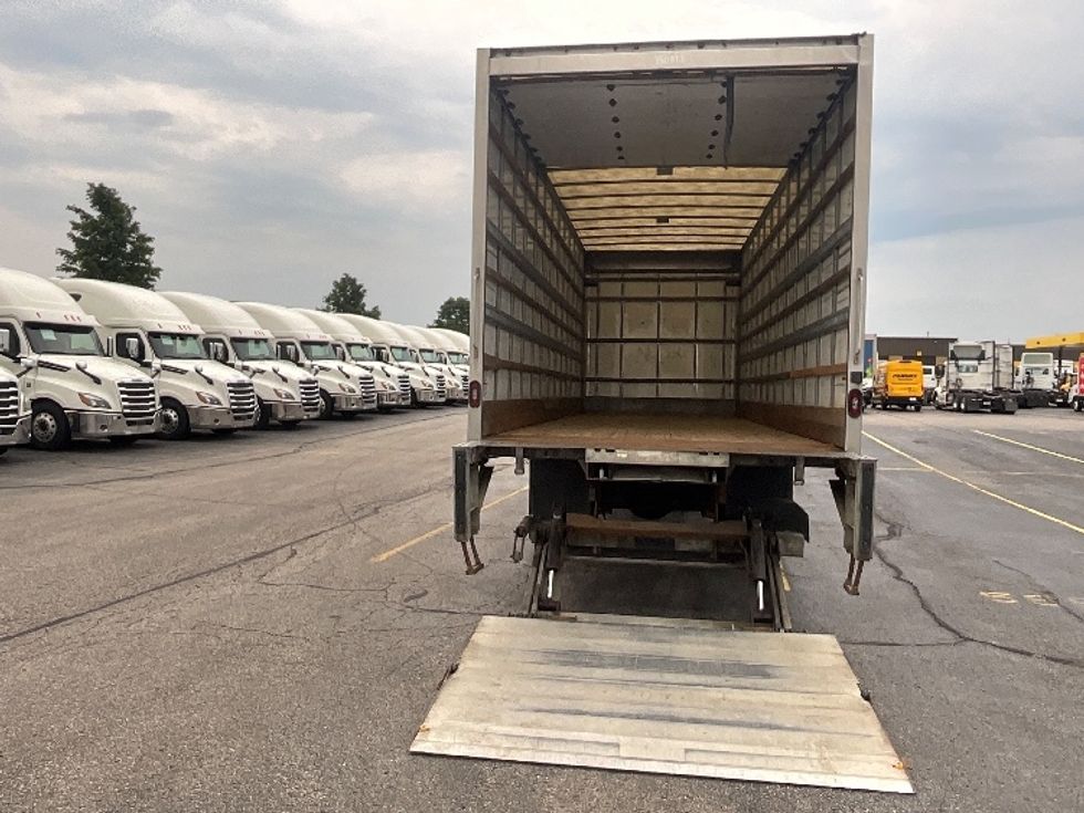Medium Duty Box Truck-Light and Medium Duty Trucks-Hino-2020-338-Cambridge-ON-336,429\n\t\tkm-$ 56,250 - Image 9