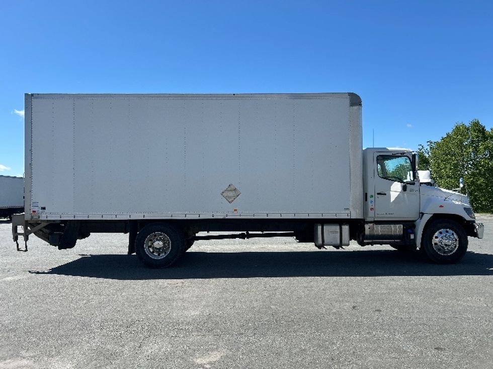 Medium Duty Box Truck-Light and Medium Duty Trucks-Hino-2020-338-Dartmouth-NS-274,403\n\t\tkm-$ 53,500 - Image 15