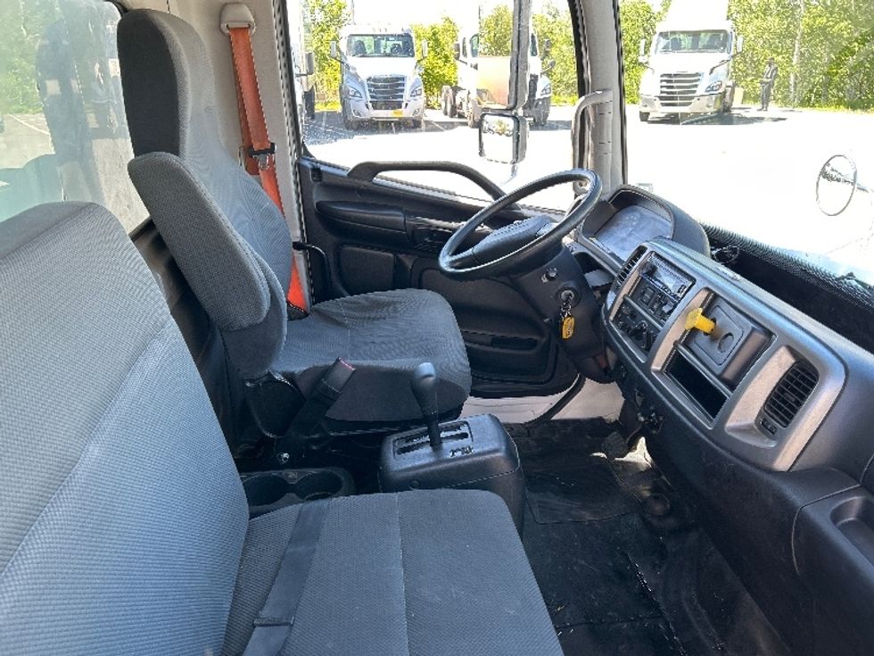 Medium Duty Box Truck-Light and Medium Duty Trucks-Hino-2020-338-Dartmouth-NS-274,403\n\t\tkm-$ 53,500 - Image 22