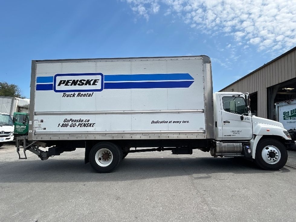 Medium Duty Box Truck-Light and Medium Duty Trucks-Hino-2020-338-Delta-BC-176,379\n\t\tkm-$ 68,750 - Image 15
