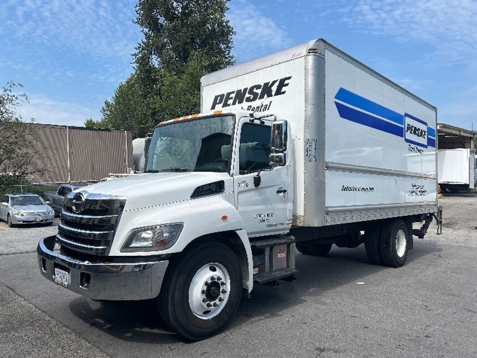 Medium Duty Box Truck-Light and Medium Duty Trucks-Hino-2020-338-Delta-BC-176,379\n\t\tkm-$ 68,750 - Image 3