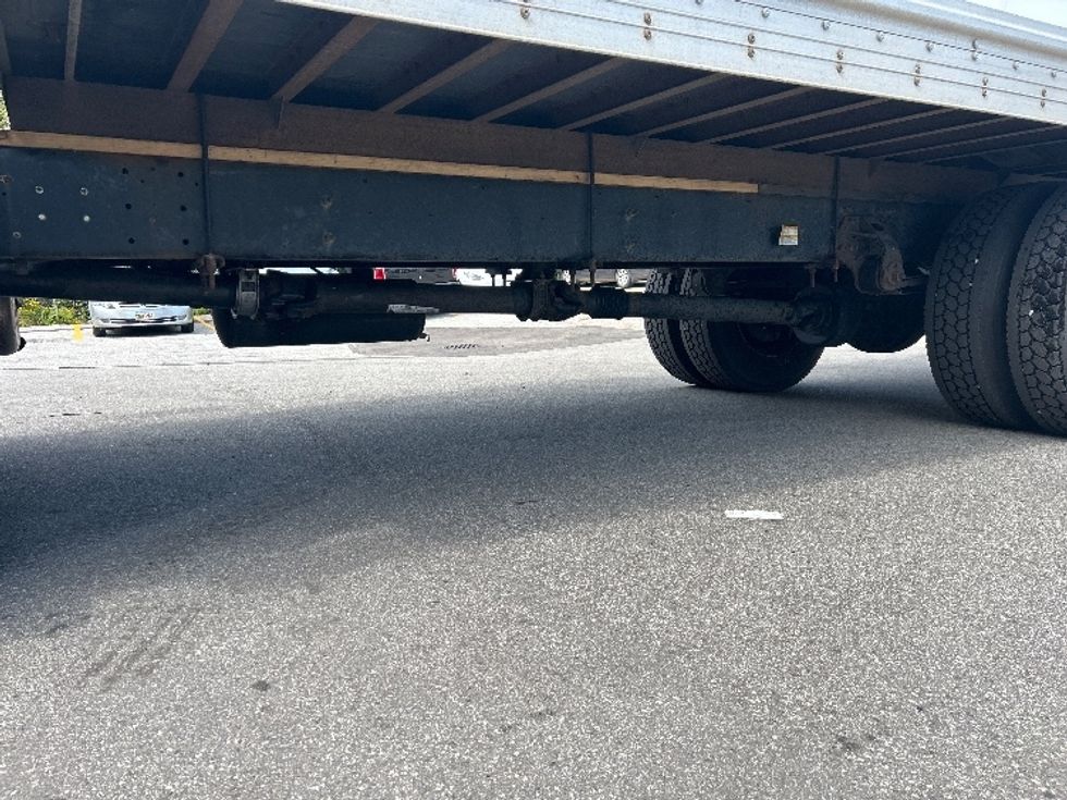 Medium Duty Box Truck-Light and Medium Duty Trucks-Hino-2020-338-Delta-BC-176,379\n\t\tkm-$ 68,750 - Image 5